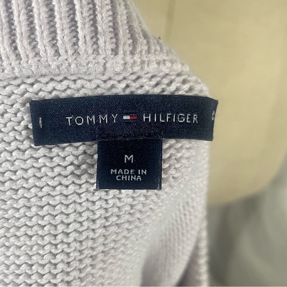 Tommy Hilfiger Crewneck Cable Knit Sweater Size Medium - Picture 5 of 5